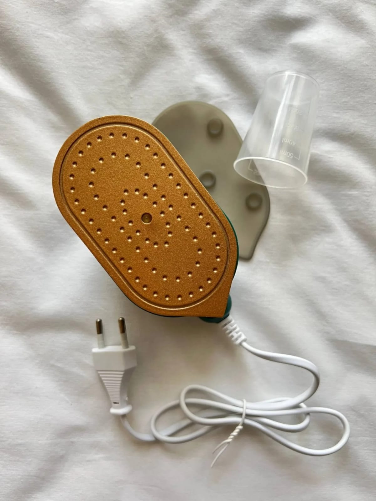 Portable Mini Handheld Garment Steamer & Iron - Compact Garment Care